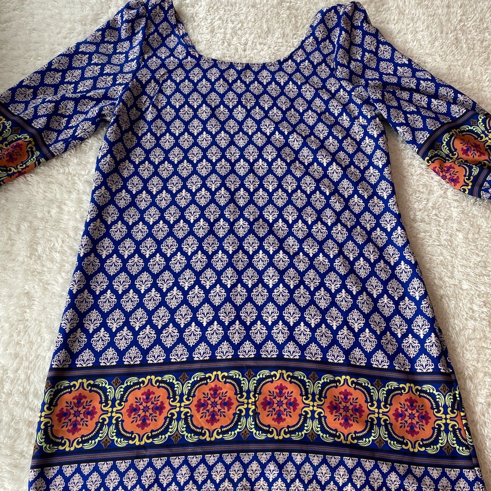pattern mini dress with full zipper in back! SizeM
